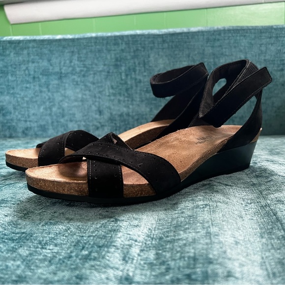 Naot black ankle strap wedge heel sandals women's sz 10 - Picture 3 of 5
